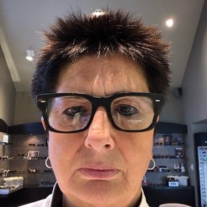 Meet your Posher, Julie